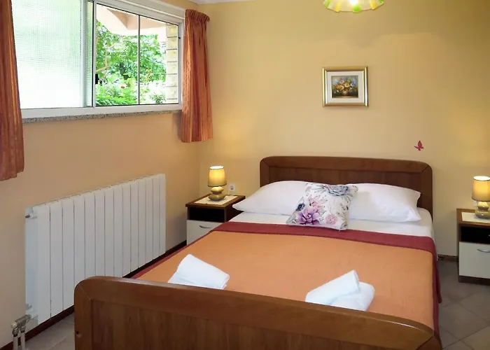 Catarina-2 By Interhome *