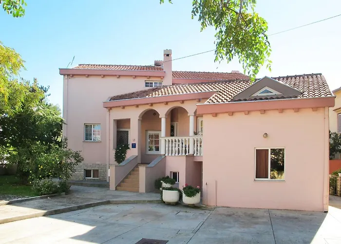 Catarina-2 By Interhome 扎达尔